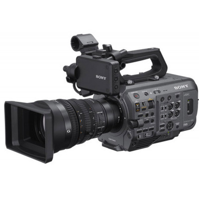 Sony Camescope plein format a monture E / SELP2813G