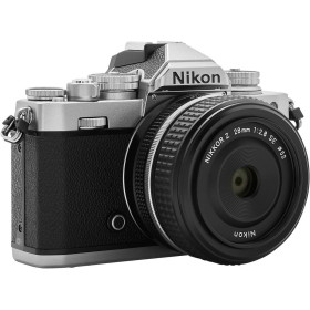 Nikon Z Fc + Nikkor Z Fx 28 Mm F/2.8 Se