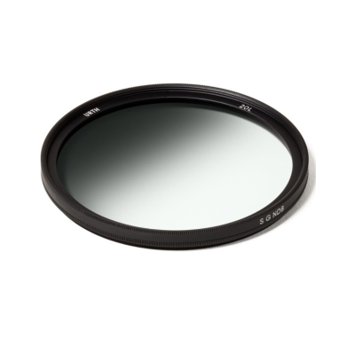Urth 77mm Soft Graduated ND8 Lens Filter (Plus+)