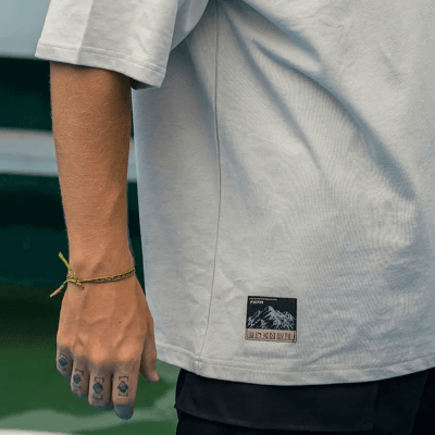 Tilta T-Shirt Hydra Arm Futuriste Sketch XXL - Blanc Crème